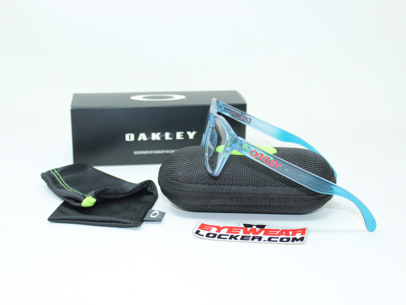 Armazones-8009- Oakley-Frogskins- XS-Polished-Trans-Stonewash-Eyewearrlocker-Ecuador-6